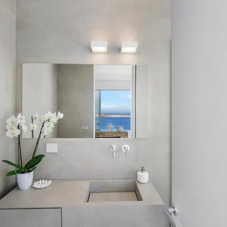 Endless Blue Sarakíniko