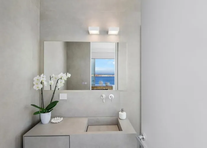 Endless Blue Sarakíniko